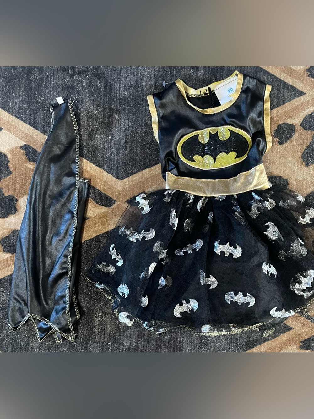 DC Comics Batgirl Girls Costume XS Black Gold Tutu Dress Cape Halloween
